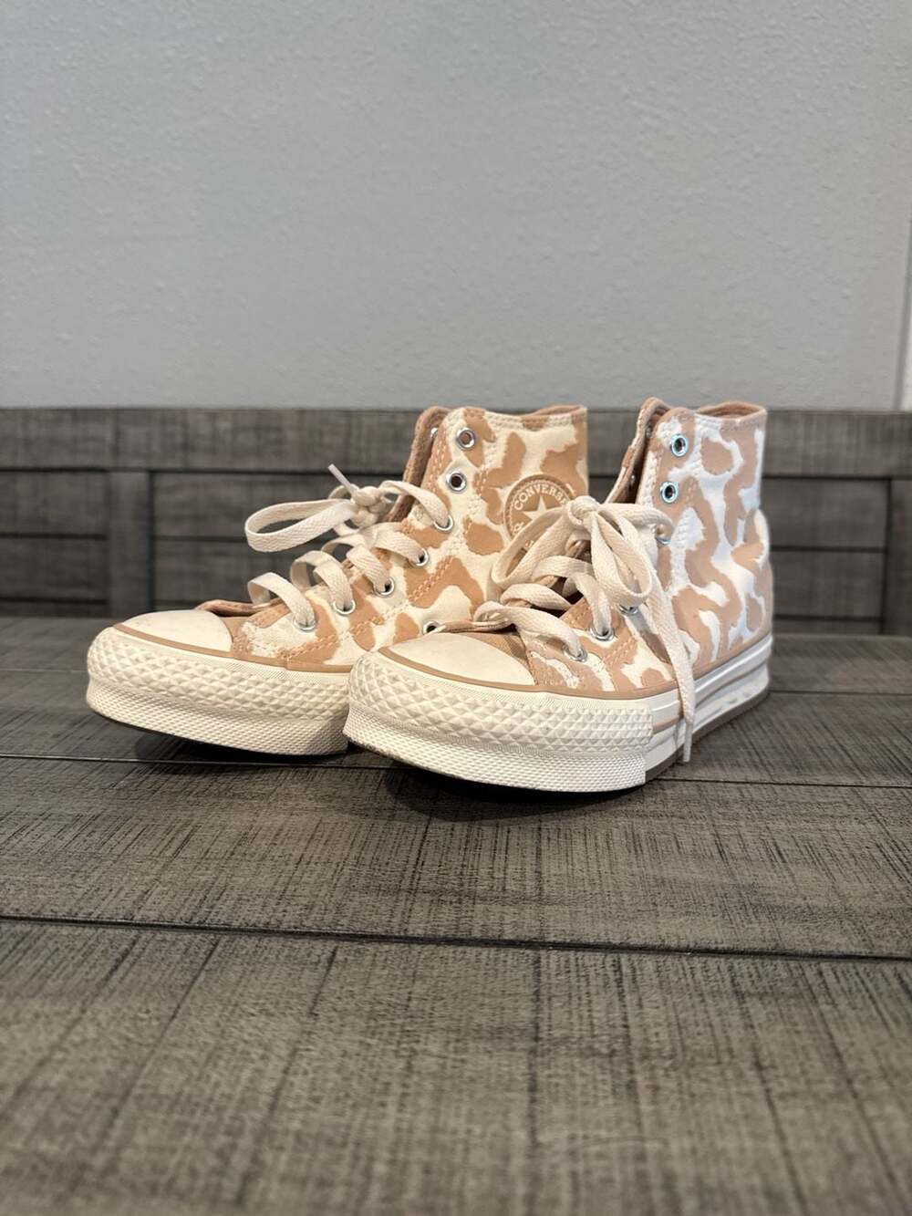 Converse Chuck Taylor All Star EVA Lift Platform High Top Cow Print Youth Size 3